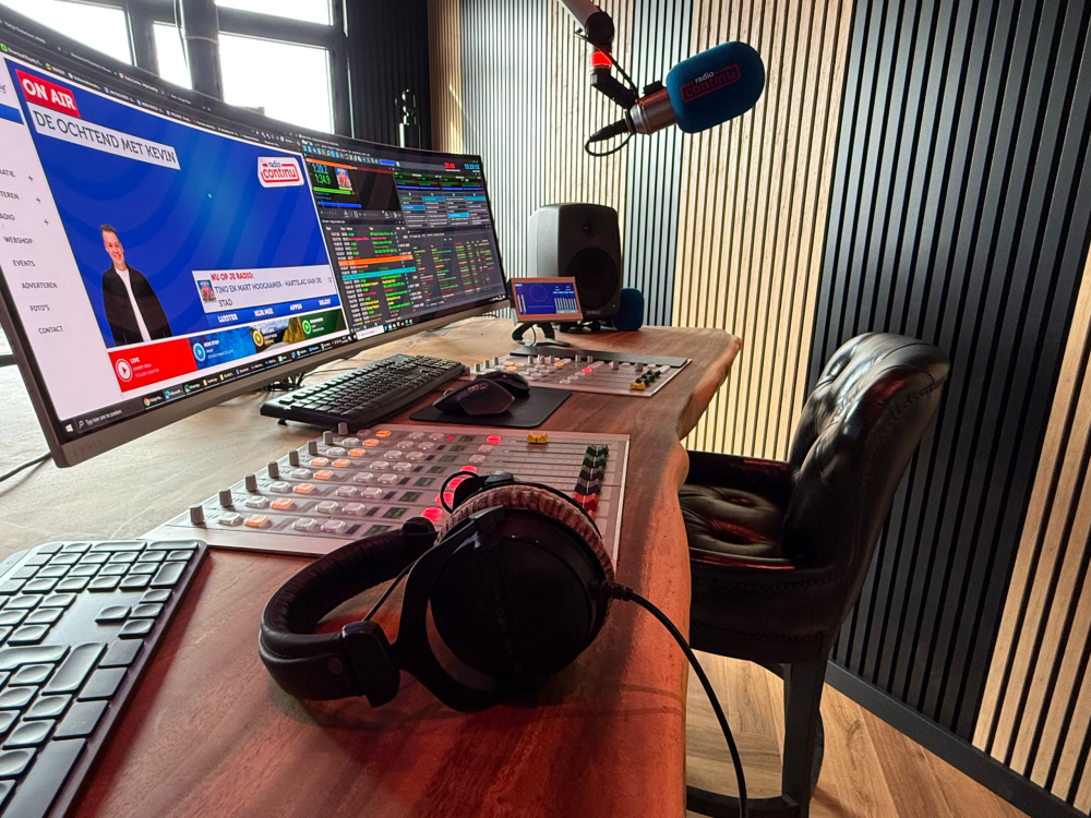 NIEUWE RADIOSTUDIO